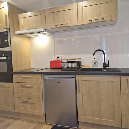 Charming Apartment Near La Defense, Paris เบอซองส์ ภายนอก รูปภาพ