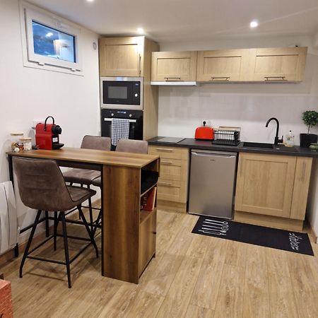 Charming Apartment Near La Defense, Paris เบอซองส์ ภายนอก รูปภาพ
