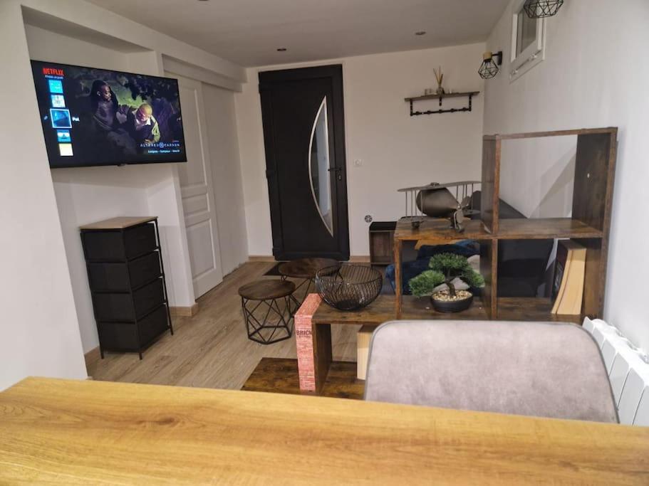 Charming Apartment Near La Defense, Paris เบอซองส์ ภายนอก รูปภาพ