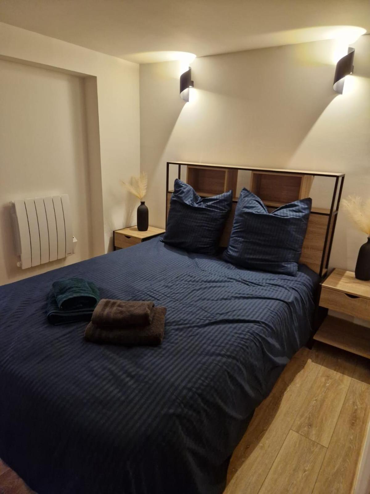 Charming Apartment Near La Defense, Paris เบอซองส์ ภายนอก รูปภาพ