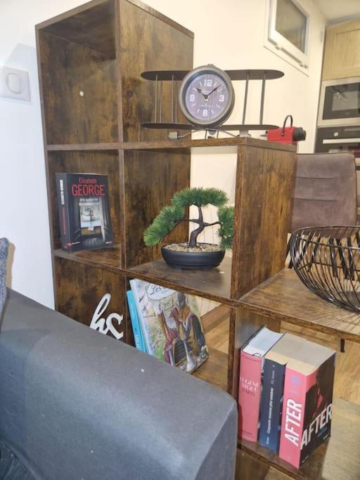 Charming Apartment Near La Defense, Paris เบอซองส์ ภายนอก รูปภาพ