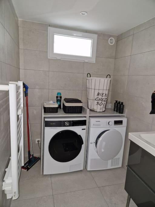 Charming Apartment Near La Defense, Paris เบอซองส์ ภายนอก รูปภาพ