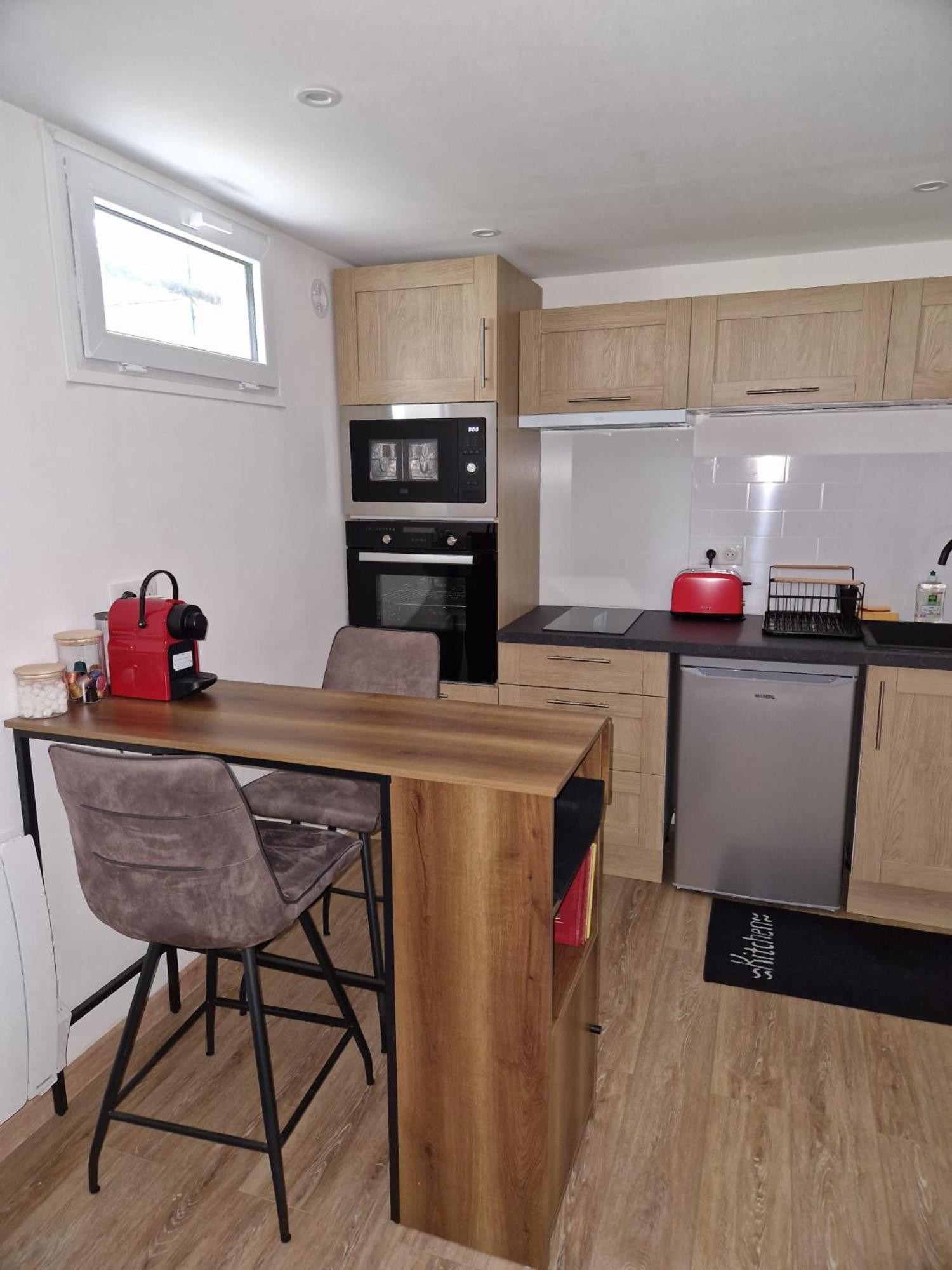 Charming Apartment Near La Defense, Paris เบอซองส์ ภายนอก รูปภาพ