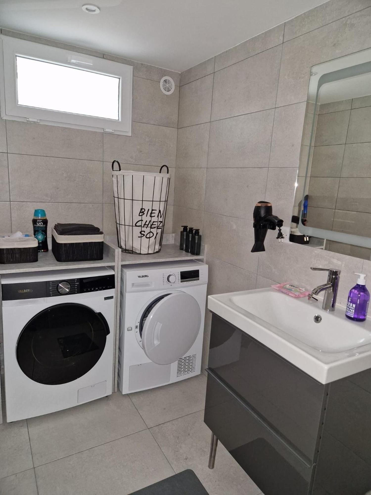 Charming Apartment Near La Defense, Paris เบอซองส์ ภายนอก รูปภาพ